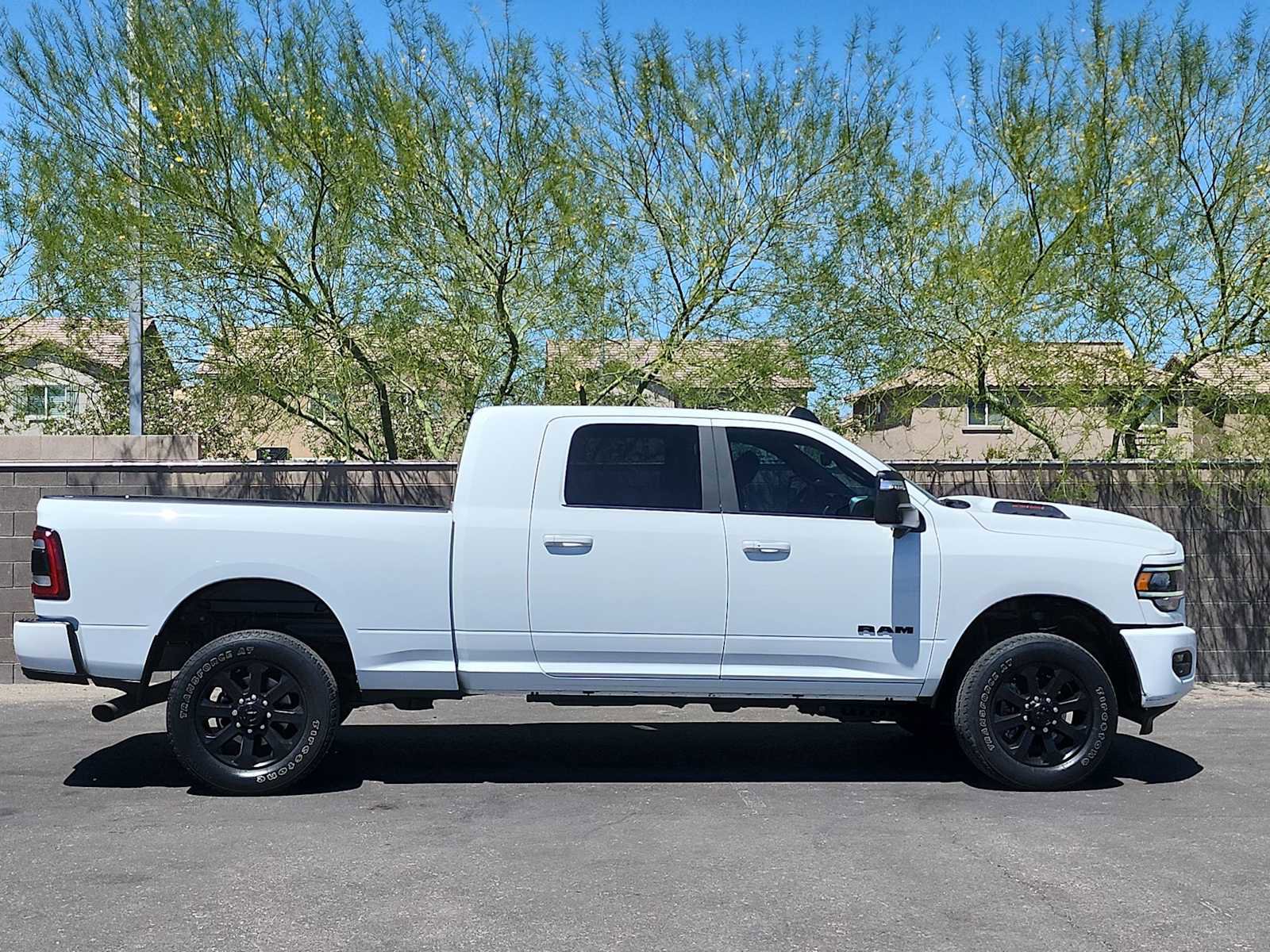Used 2024 RAM 2500 Laramie w/ Night Edition AWD/4WD image 29