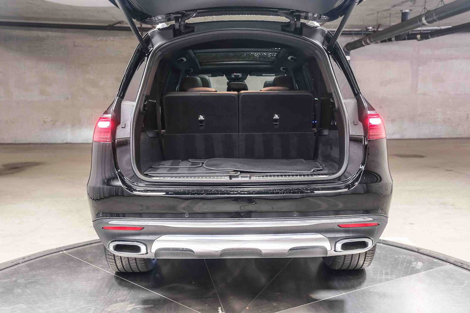 Certified 2024 Mercedes-Benz GLS 450 4MATIC image 32