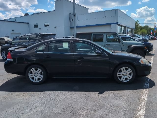 Used 2011 Chevrolet Impala LT w/ Luxury Edition Package FWD image 3