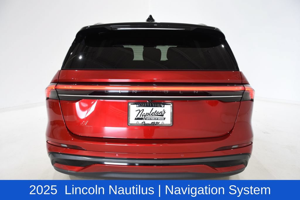 Used 2025 Lincoln Nautilus Reserve w/ Jet Appearance Package AWD/4WD image 5
