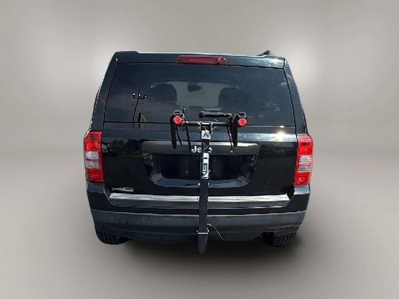 Used 2014 Jeep Patriot Sport image 6