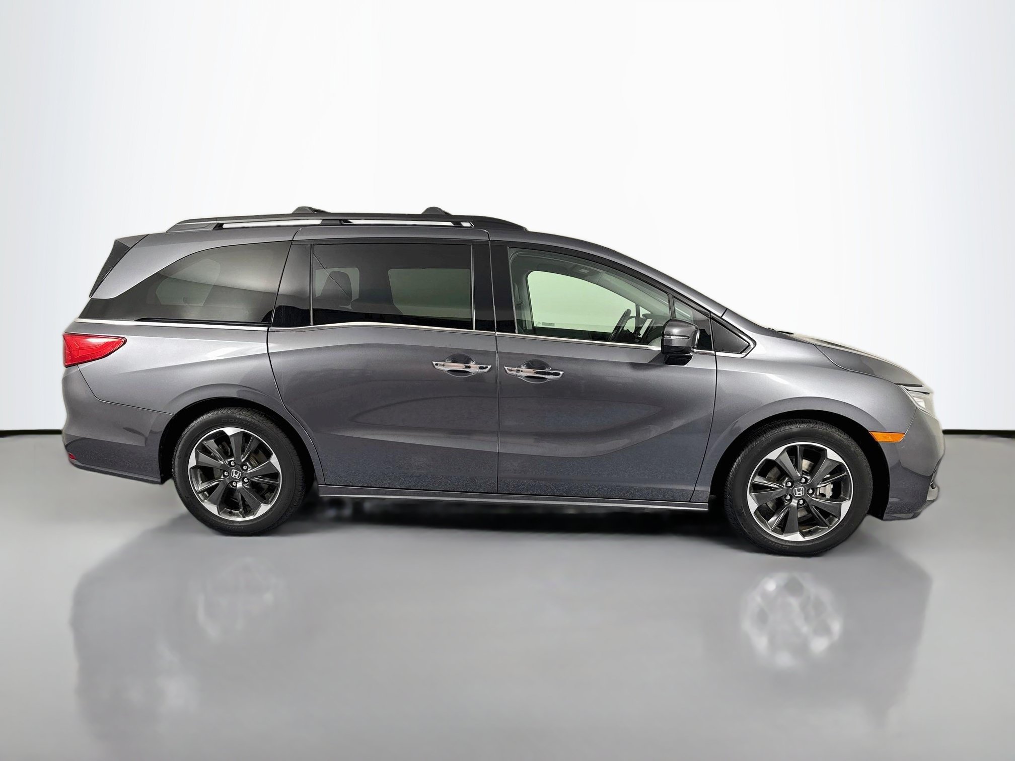 Certified 2023 Honda Odyssey Elite image 4