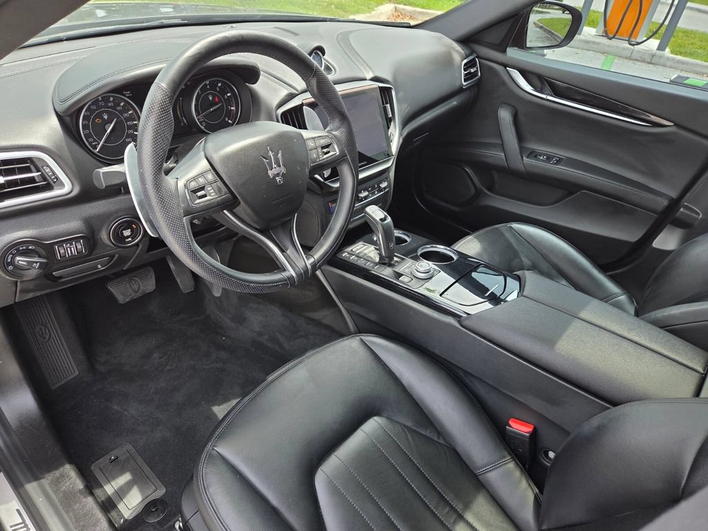Used 2023 Maserati Ghibli Modena RWD image 23