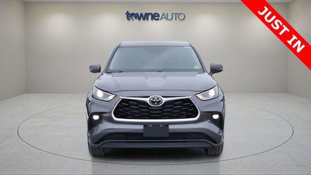 Used 2023 Toyota Highlander LE image 10