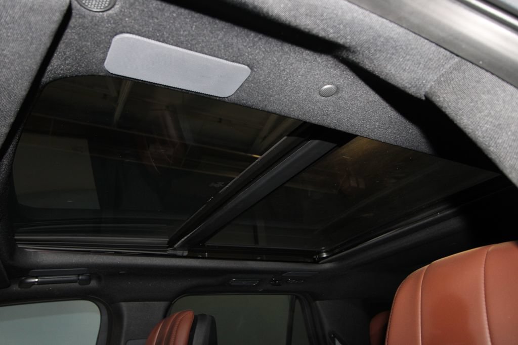 Used 2025 Lincoln Navigator L Reserve AWD/4WD image 23