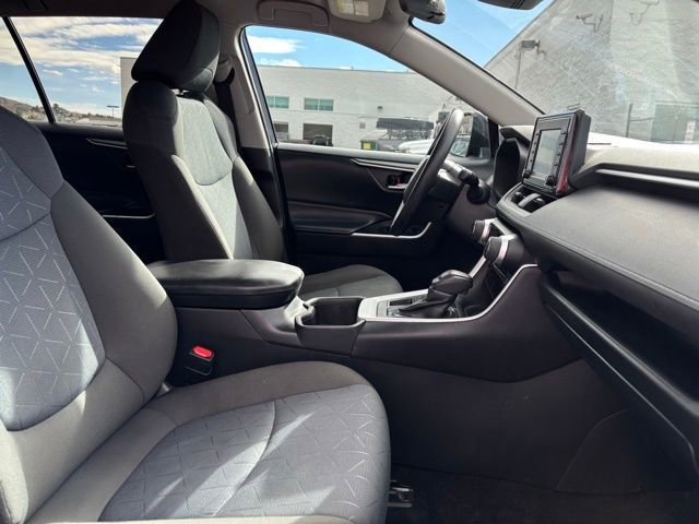 Used 2022 Toyota RAV4 XLE image 25