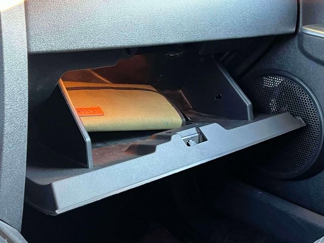 Used 2010 Jeep Commander Sport image 27