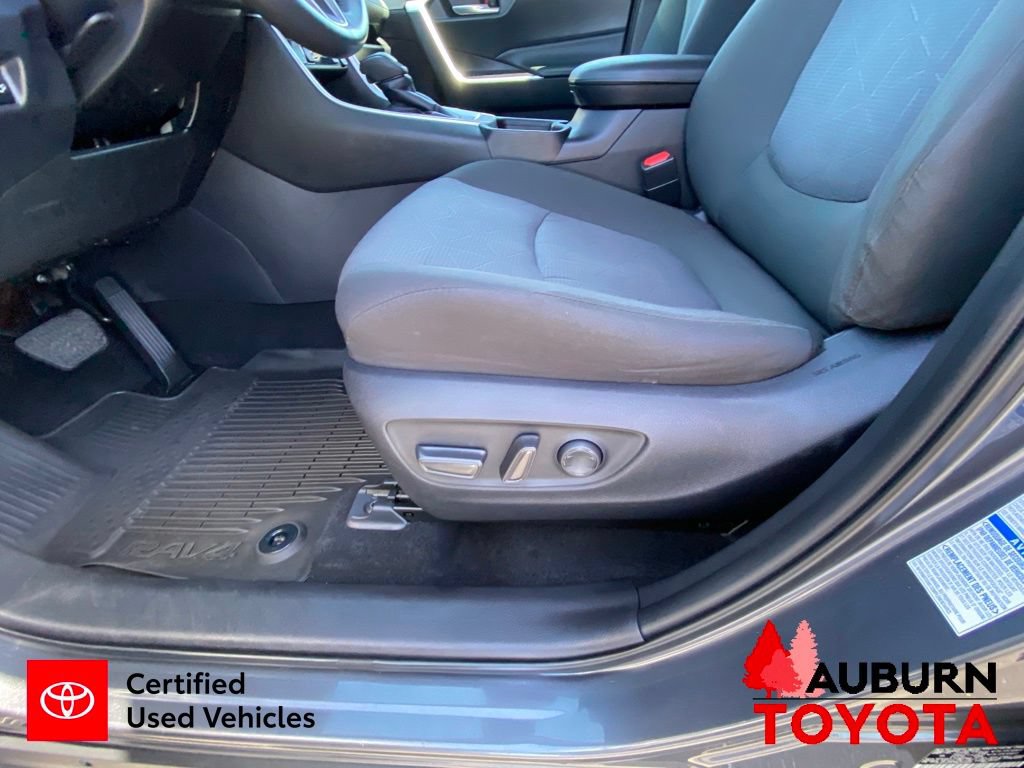 Certified 2022 Toyota RAV4 XLE w/ Convenience Package AWD/4WD image 34
