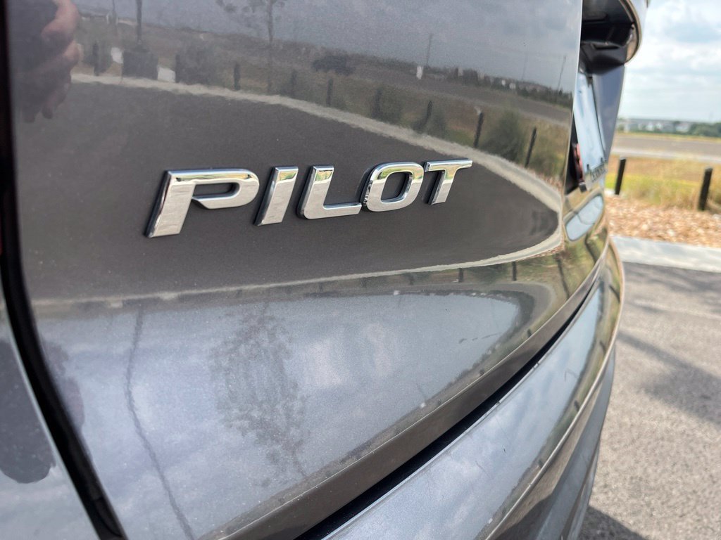 Used 2017 Honda Pilot Elite image 8