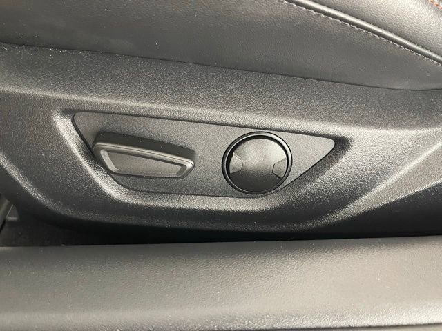 Used 2025 Ford Mustang GT Premium image 34