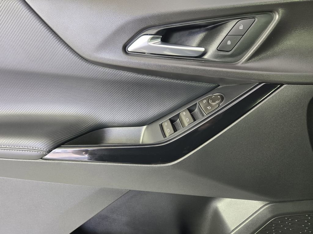 New 2026 Chevrolet Equinox LT w/ Safety and Technology Package image 25