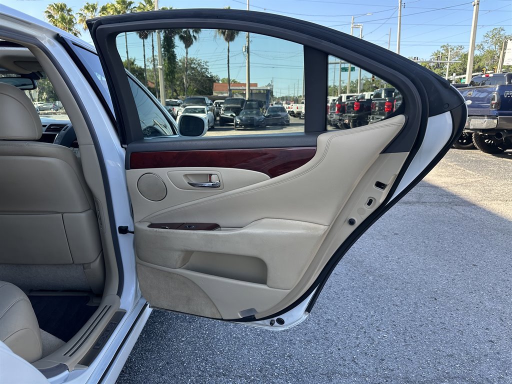Used 2009 Lexus LS 460 RWD image 38