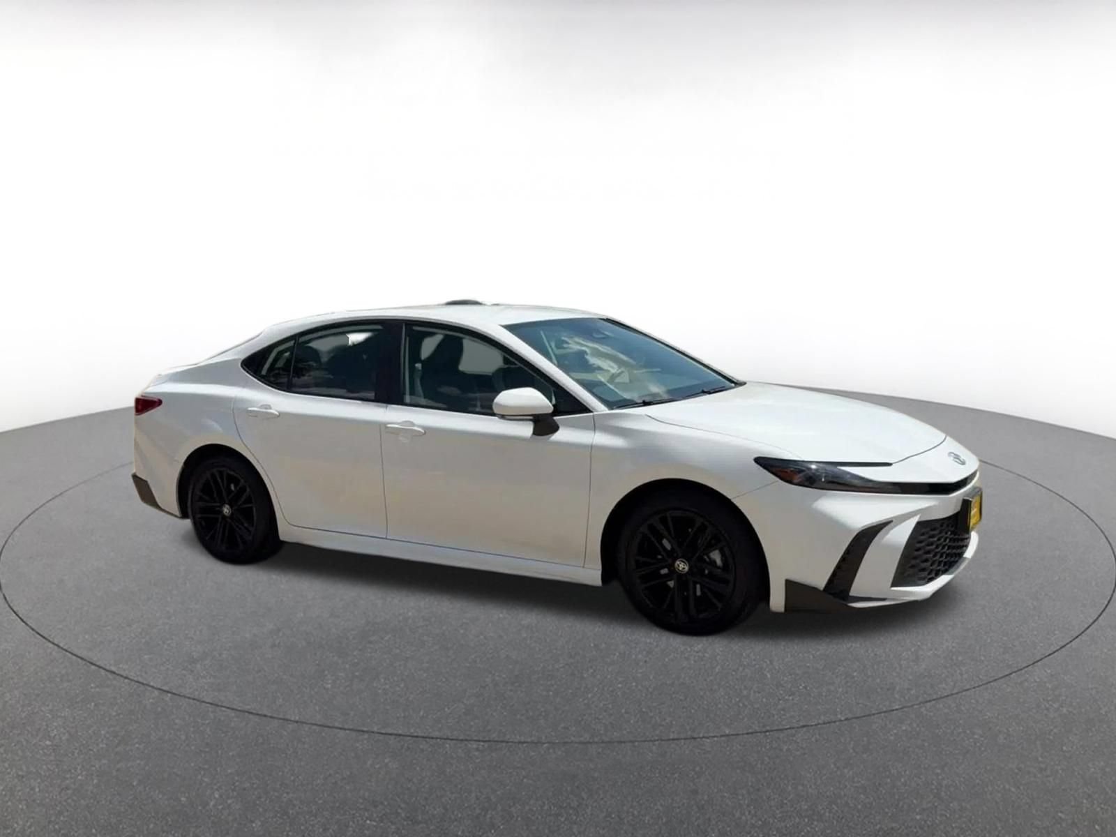 Used 2026 Toyota Camry SE FWD video 2