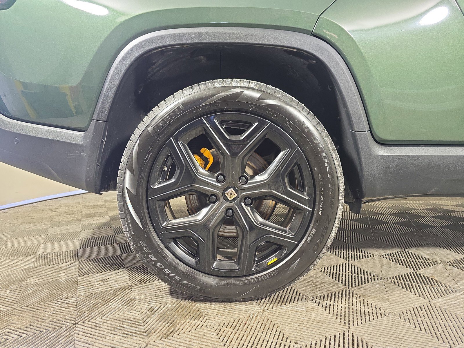 Used 2022 Rivian R1T Launch Edition image 12