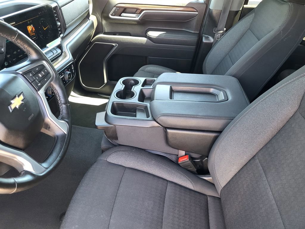 Certified 2025 Chevrolet Silverado 1500 LT AWD/4WD image 18