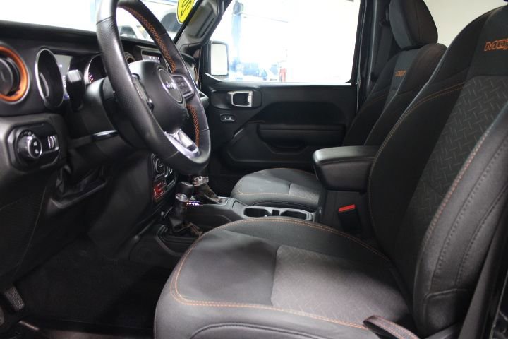 Used 2023 Jeep Gladiator Mojave w/ Cold Weather Group AWD/4WD image 17