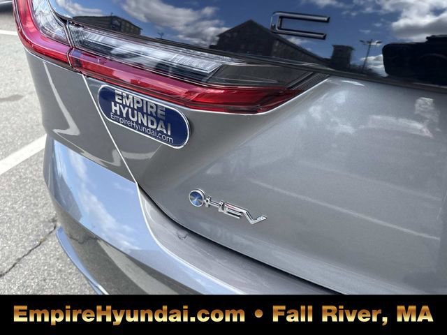 Used 2025 Toyota Camry XSE image 5