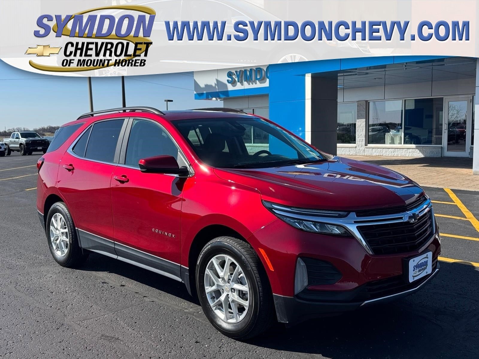 Used 2024 Chevrolet Equinox LT w/ LPO, Floor Liner Package image 1