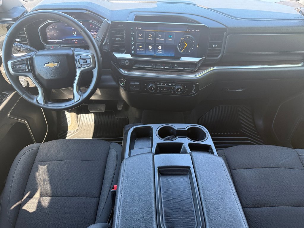 Used 2025 Chevrolet Silverado 2500 LT w/ Convenience Package AWD/4WD image 10
