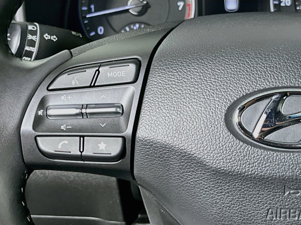 Used 2022 Hyundai Kona SEL w/ Convenience Package FWD image 16