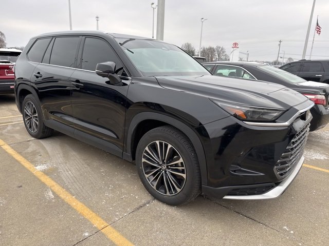 Used 2024 Toyota Grand Highlander AWD Hybrid image 13