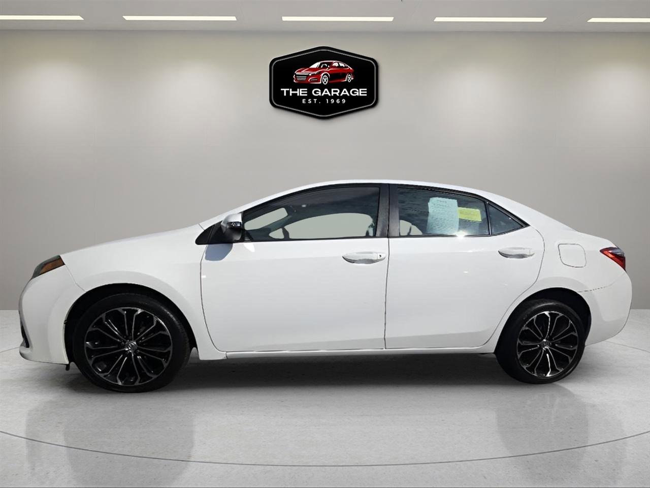 Used 2016 Toyota Corolla S FWD image 3