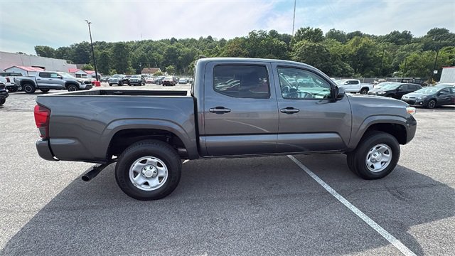 Used 2022 Toyota Tacoma SR image 7