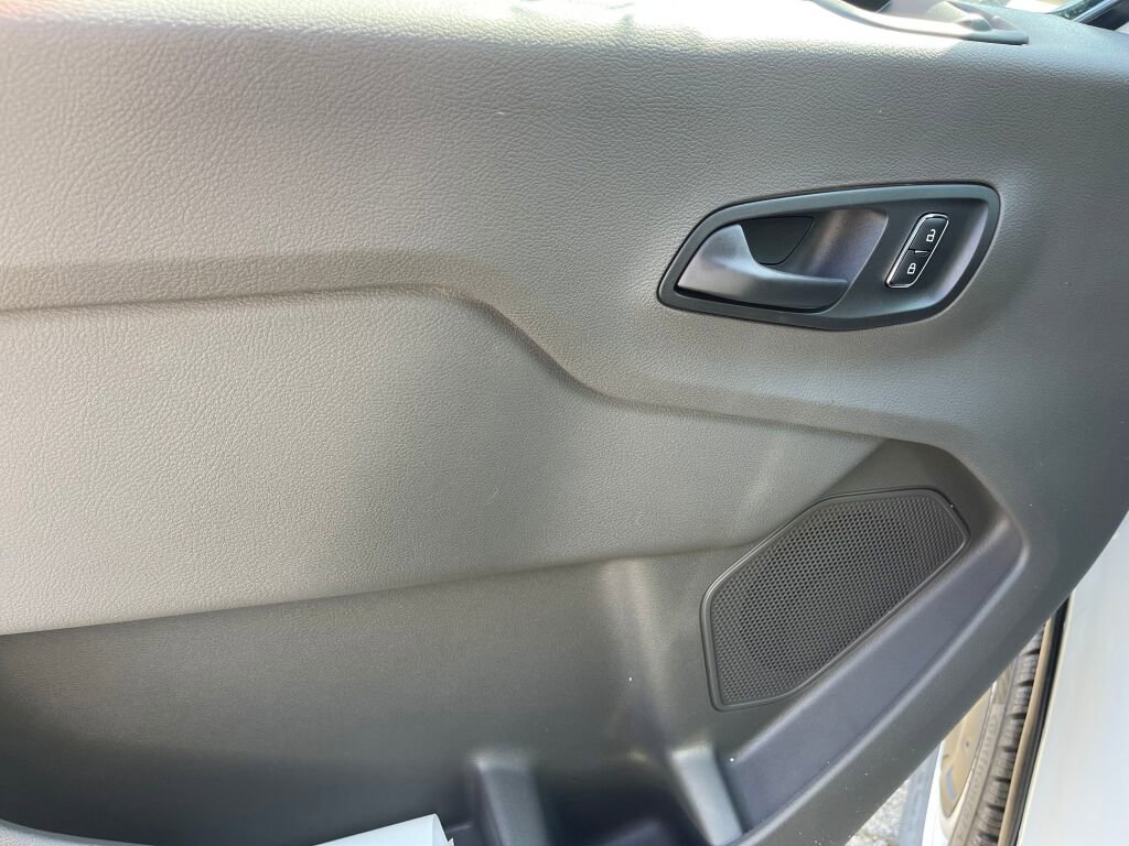 New 2025 Ford Transit 250 148 Medium Roof image 7