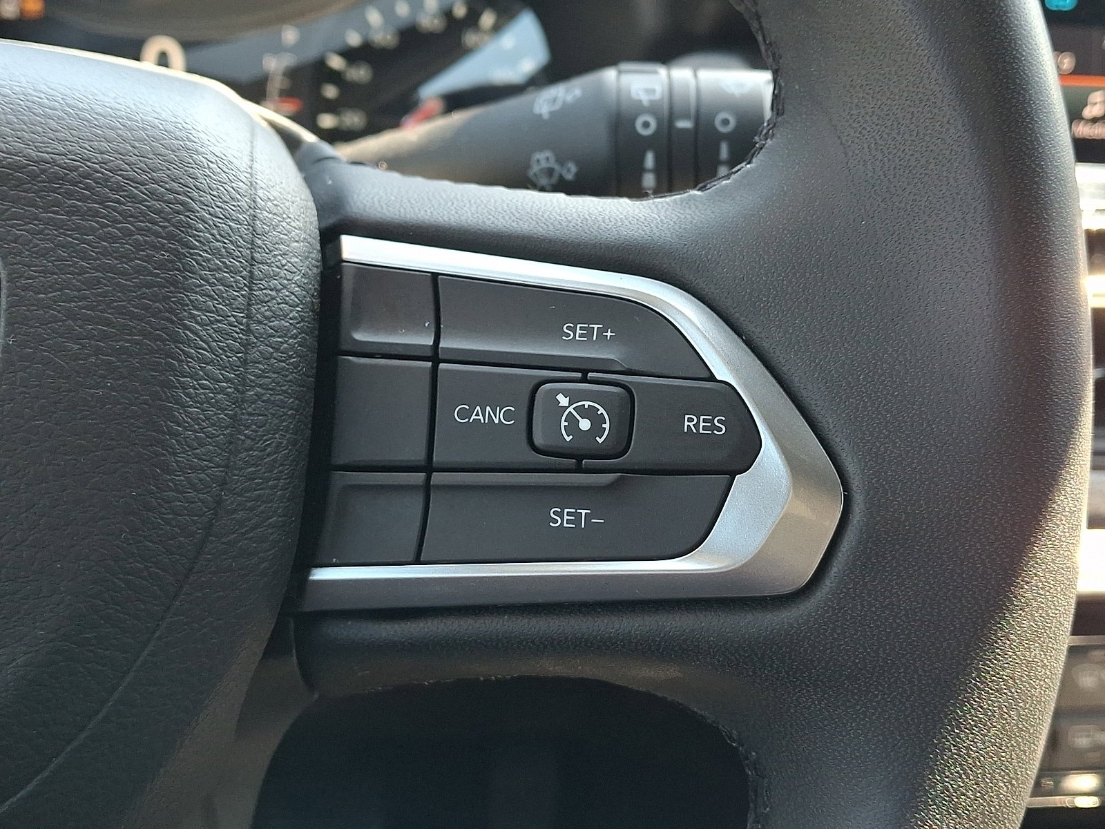 Used 2024 Jeep Compass Latitude AWD/4WD image 21