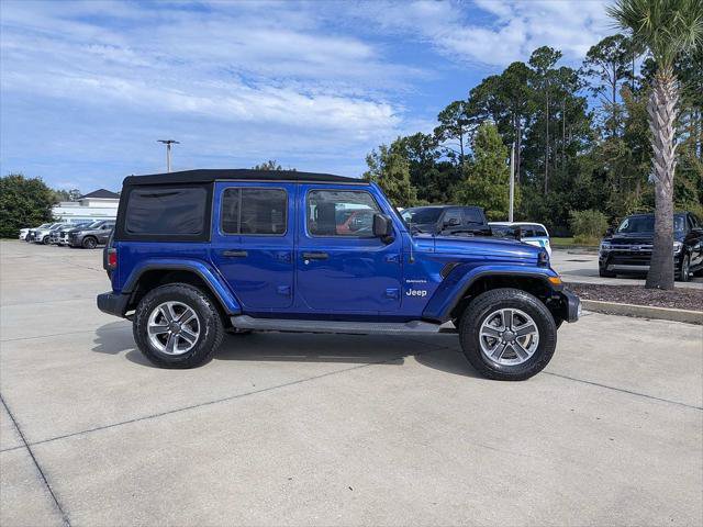 Certified 2018 Jeep Wrangler Unlimited Sahara w/ Cold Weather Group AWD/4WD image 3