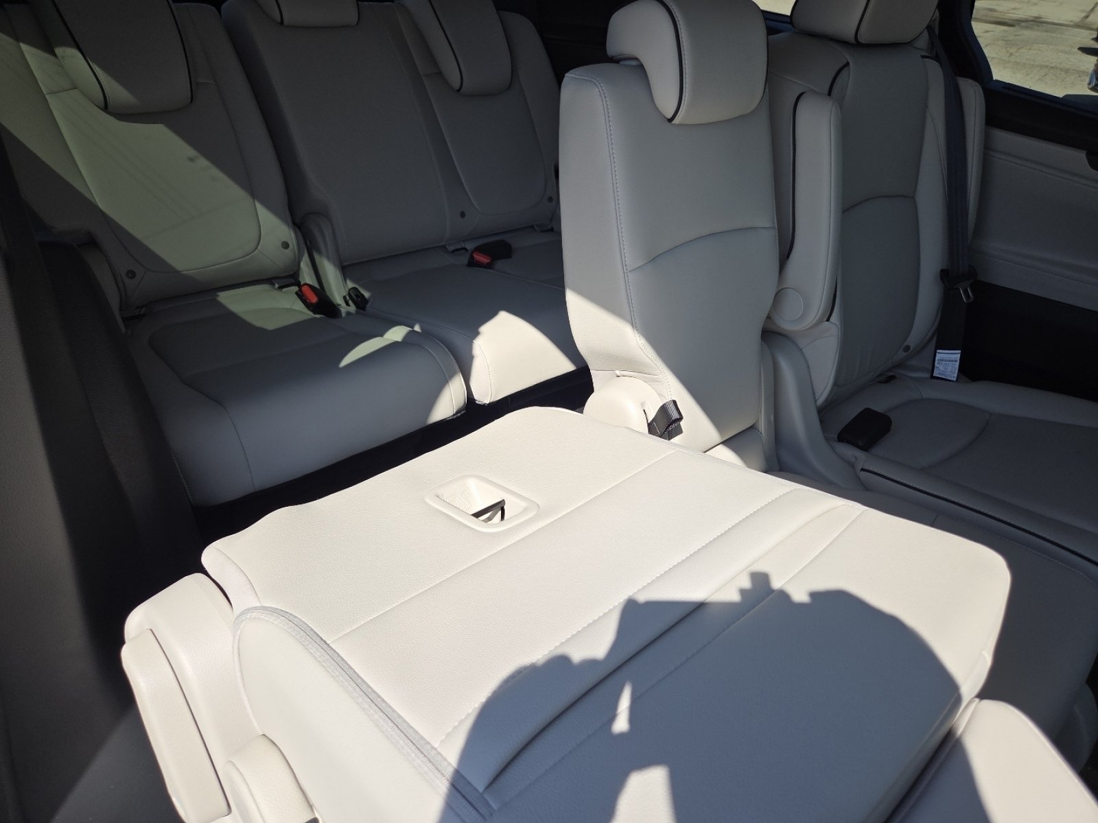 New 2026 Honda Odyssey Touring image 28