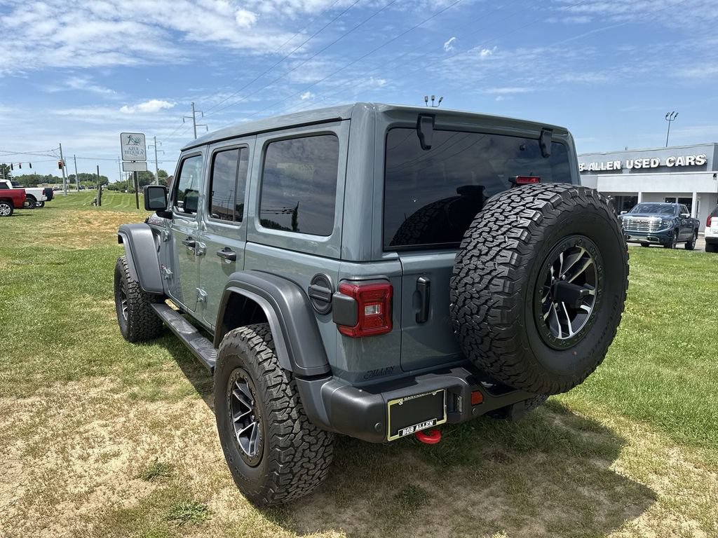 Used 2025 Jeep Wrangler Unlimited Rubicon w/ XTREMEE 35" Tire Package AWD/4WD image 12