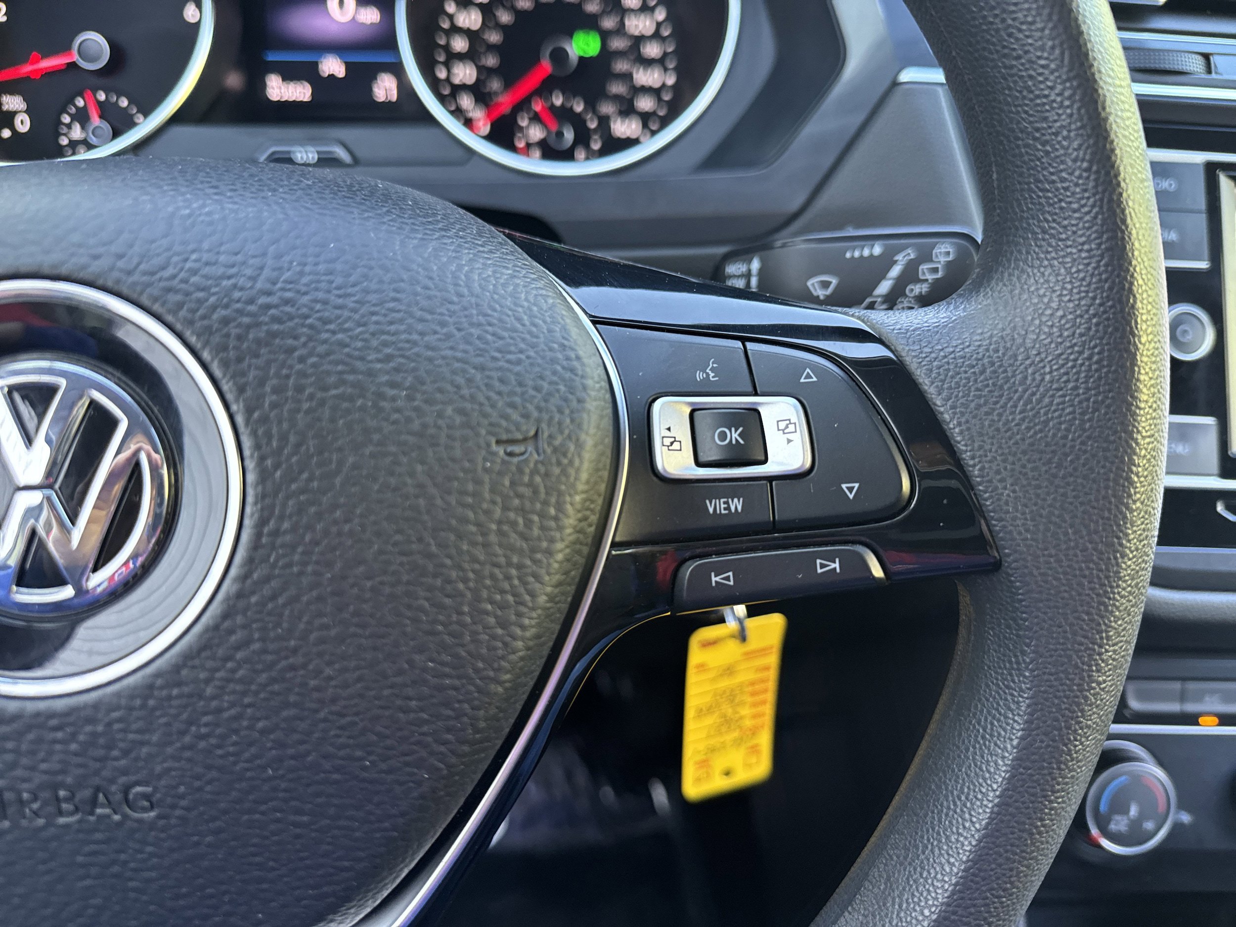 Used 2021 Volkswagen Tiguan S FWD image 19