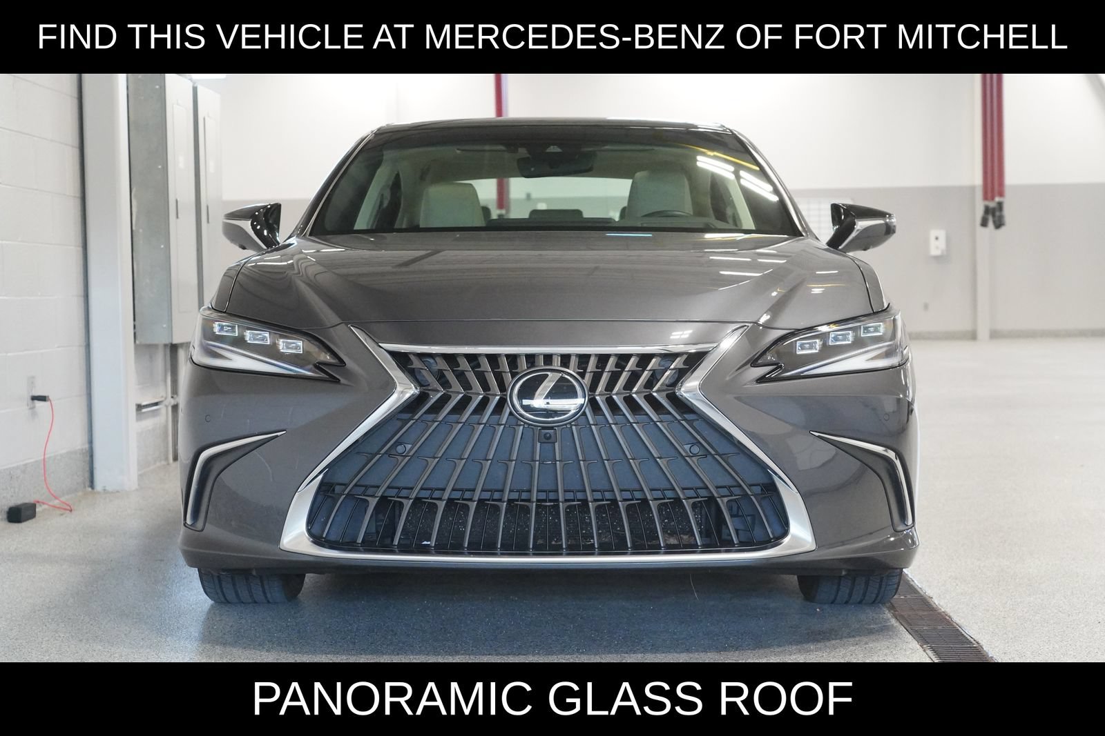 Used 2023 Lexus ES 350 Ultra Luxury w/ Accessory Package (Z2) FWD image 2