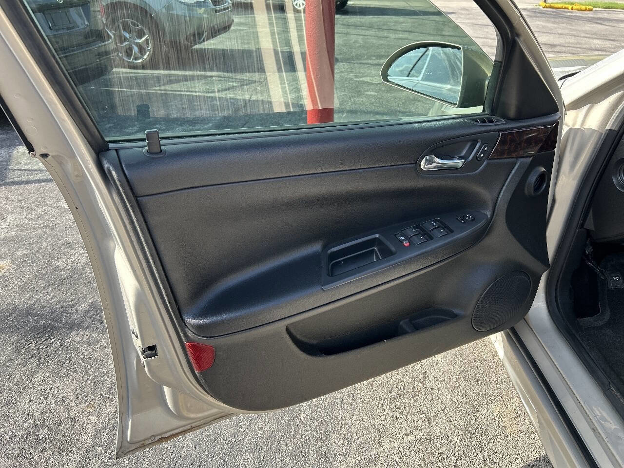 Used 2012 Chevrolet Impala LT FWD image 8