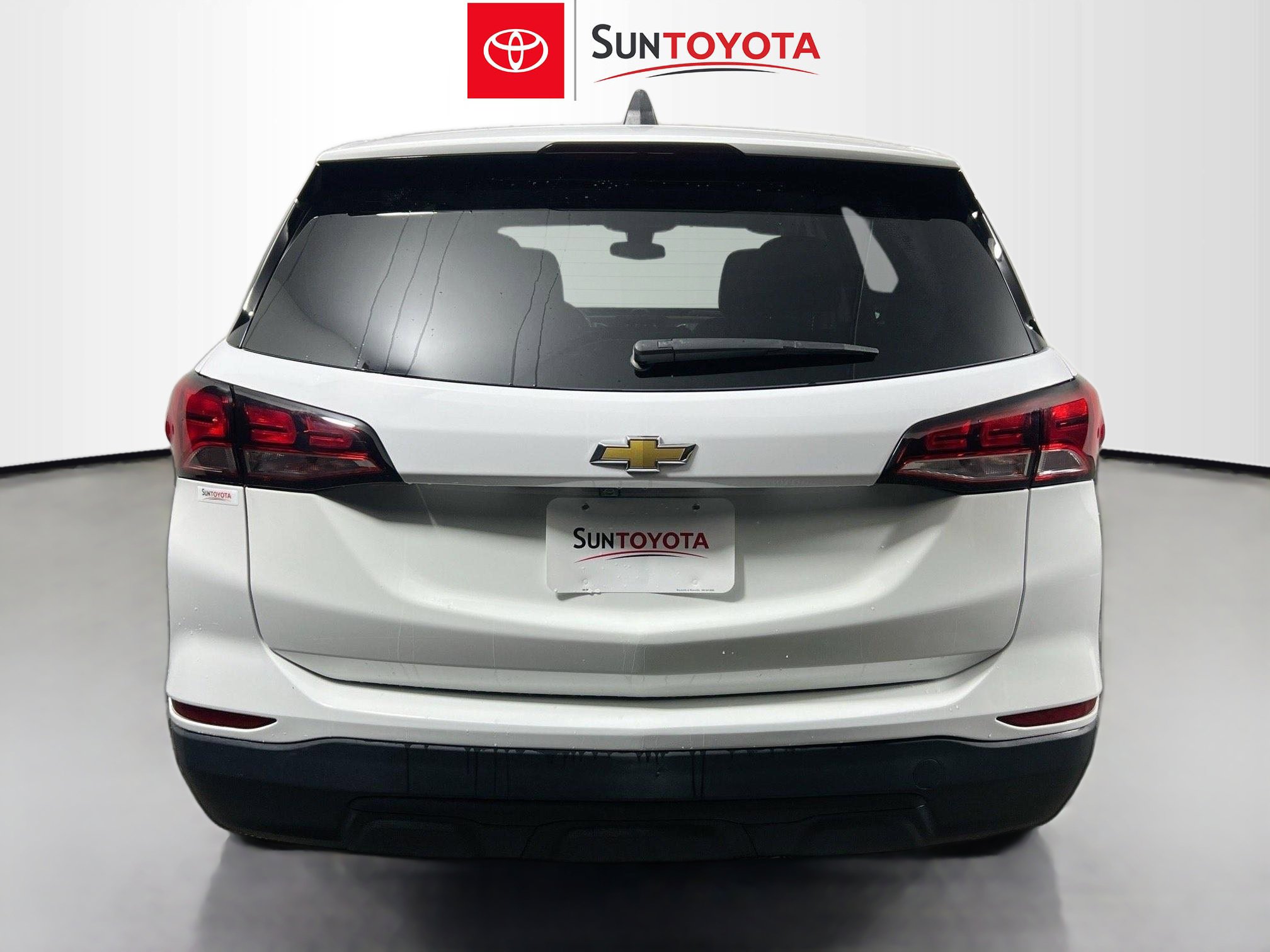 Used 2023 Chevrolet Equinox LS w/ LS Convenience Package image 5