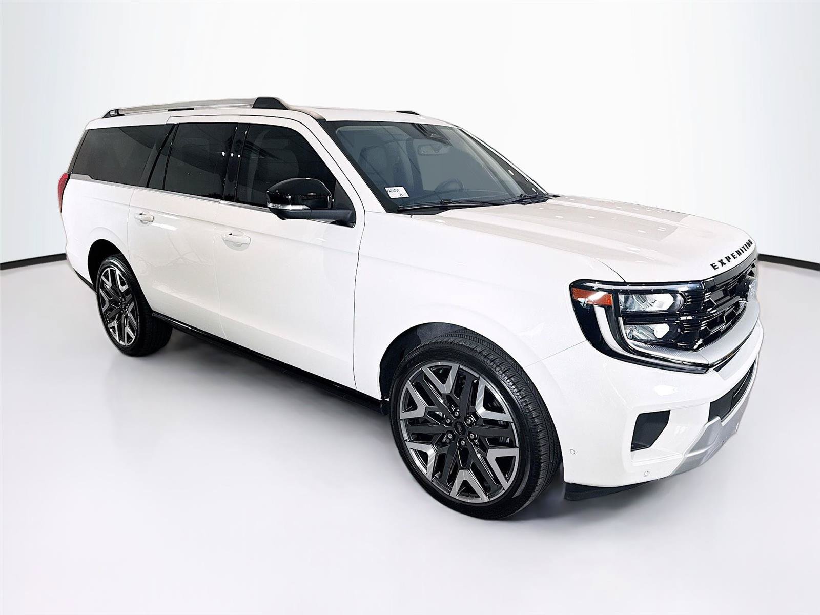 Used 2025 Ford Expedition Max Platinum w/ Platinum Ultimate Package AWD/4WD image 35
