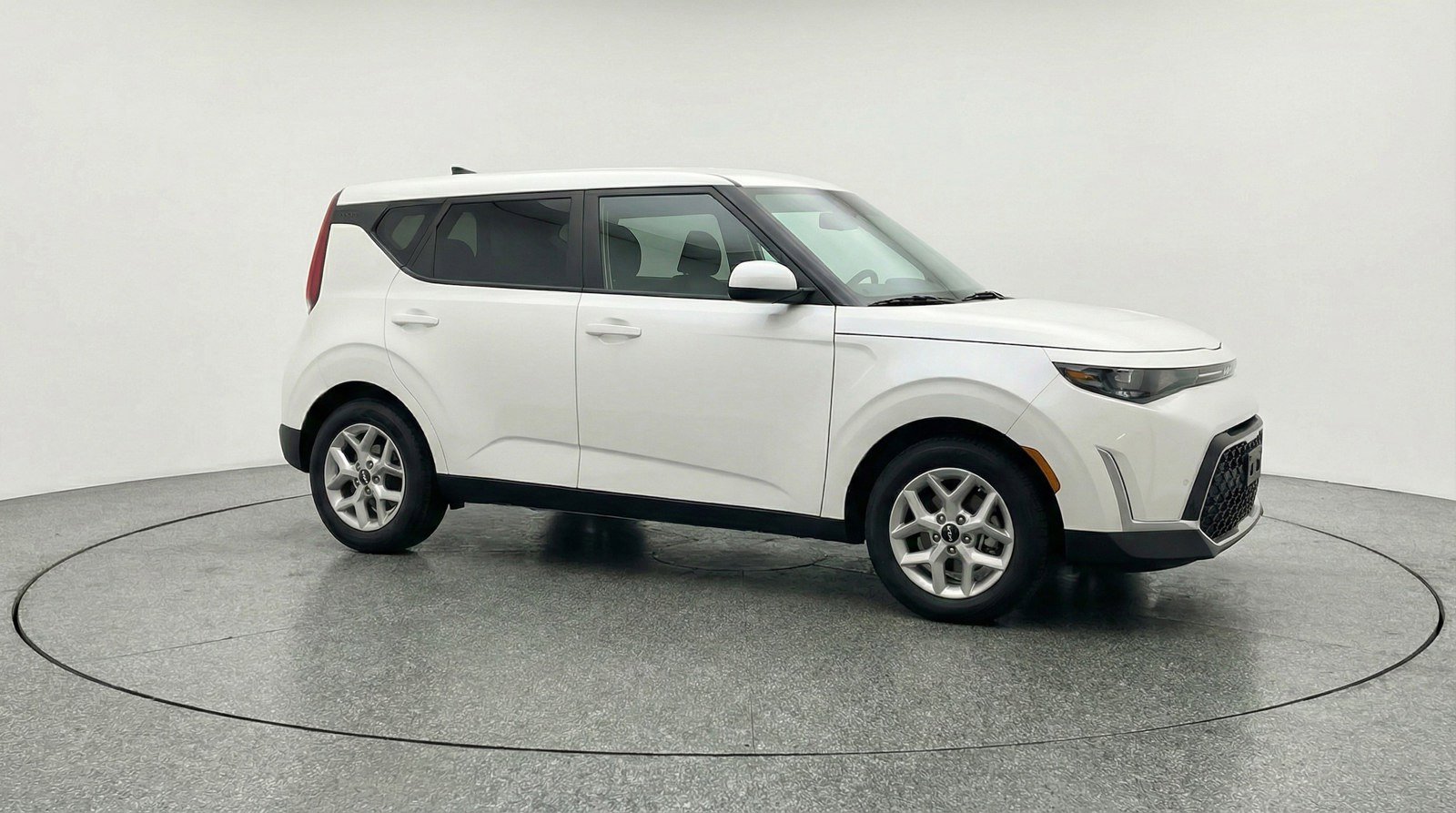 Used 2025 Kia Soul LX w/ LX Technology Package image 1