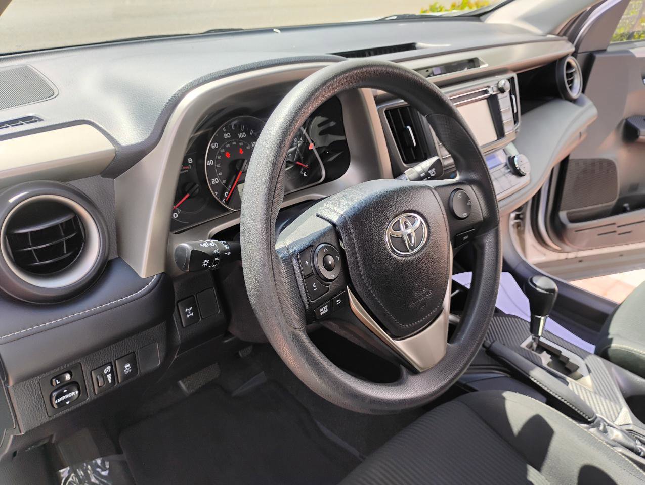 Used 2014 Toyota RAV4 XLE AWD/4WD image 12