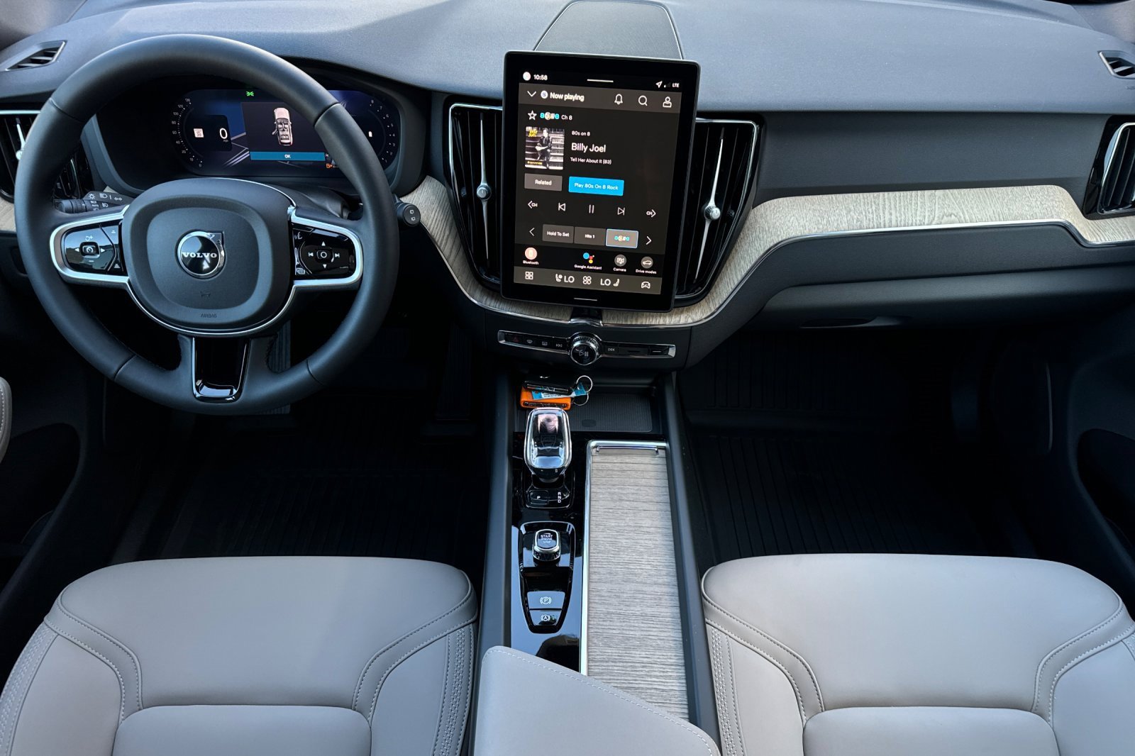 New 2026 Volvo XC60 B5 Plus w/ Protection Package Premier image 12