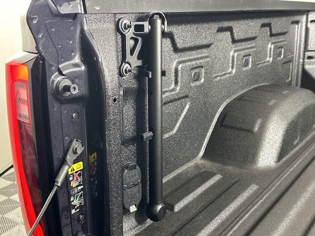 New 2025 GMC Sierra 2500 Denali w/ Denali Reserve Package image 18