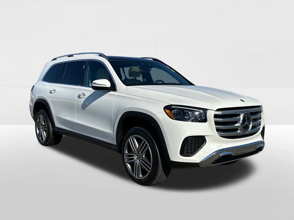 Used 2025 Mercedes-Benz GLS 450 4MATIC image 5