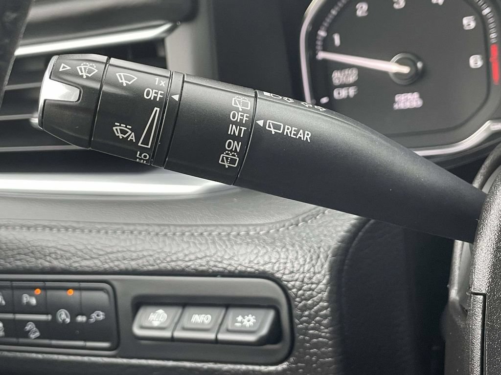 Used 2021 GMC Yukon Denali AWD/4WD image 31