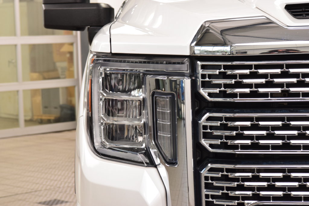 Used 2020 GMC Sierra 2500 Denali w/ Denali Ultimate Package AWD/4WD image 11