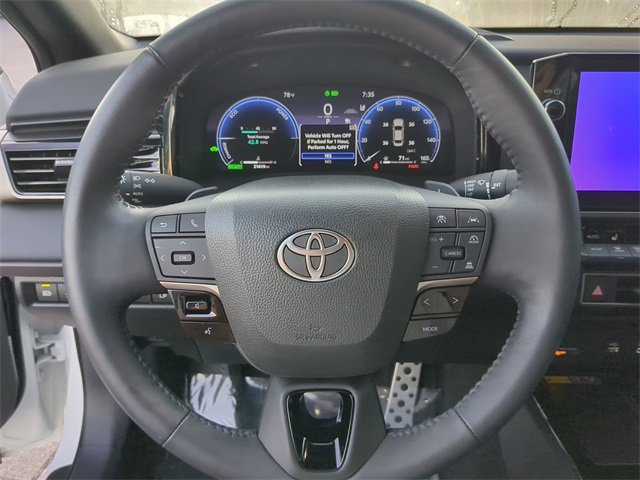 Used 2025 Toyota Camry XSE image 29
