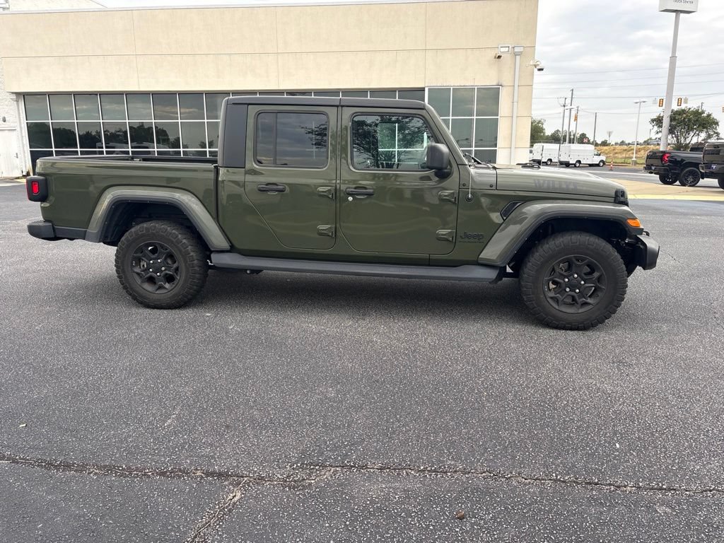 Used 2023 Jeep Gladiator Sport AWD/4WD image 2
