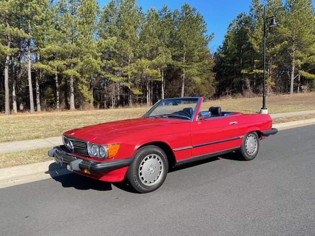 Used 1988 Mercedes-Benz 560 SL image 3