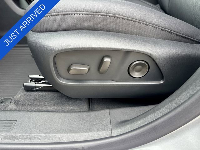 New 2026 Chevrolet Equinox LT w/ Convenience Package II FWD image 12