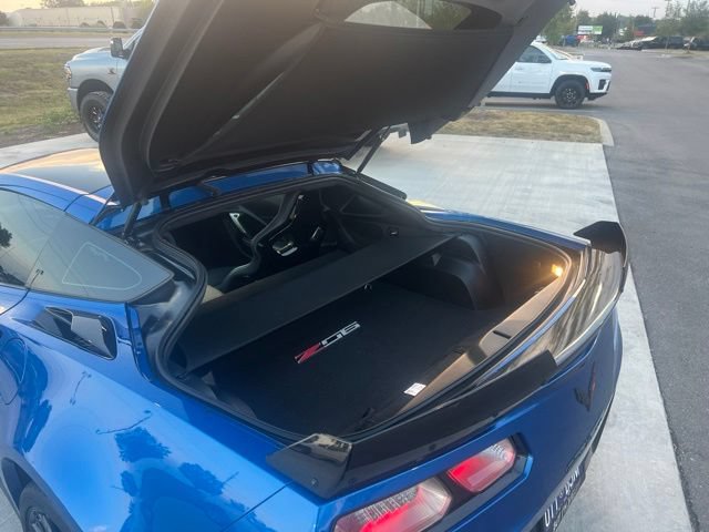 Used 2016 Chevrolet Corvette Z06 w/ Z07 Performance Package RWD image 14