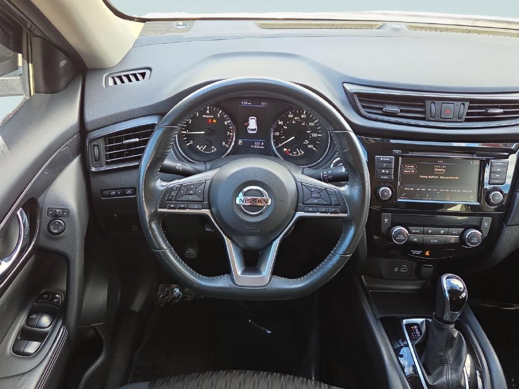 Used 2018 Nissan Rogue SV AWD/4WD image 17